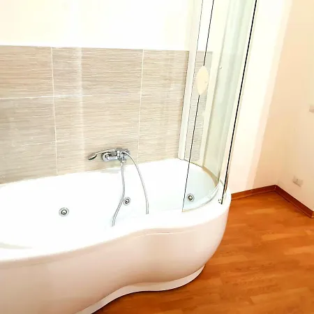 New! Flat With Jacuzzi Center Appartamento